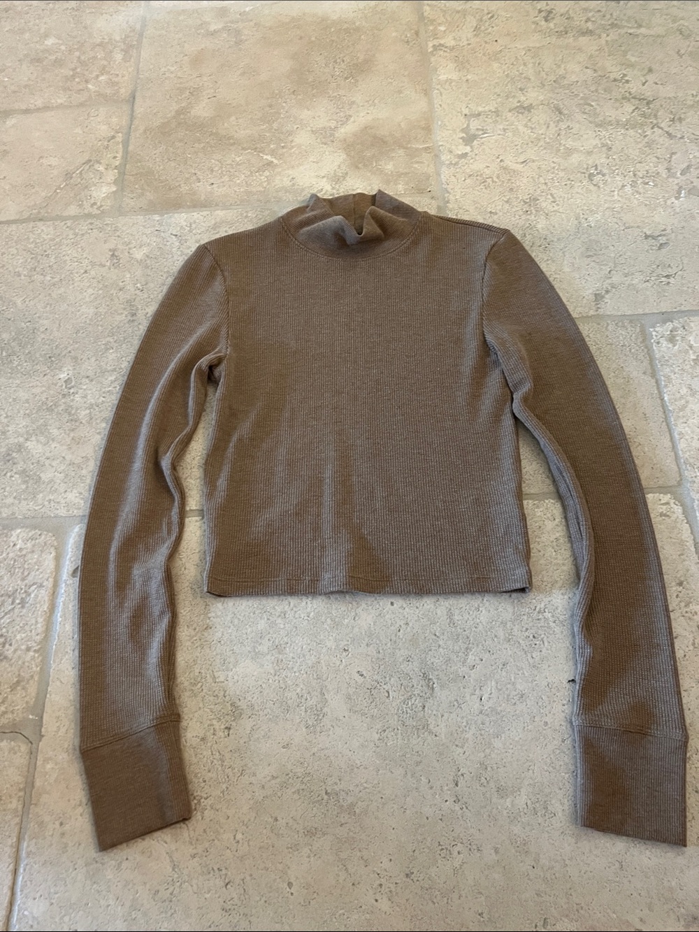 American Eagle long sleeve cropped mock neck shirt